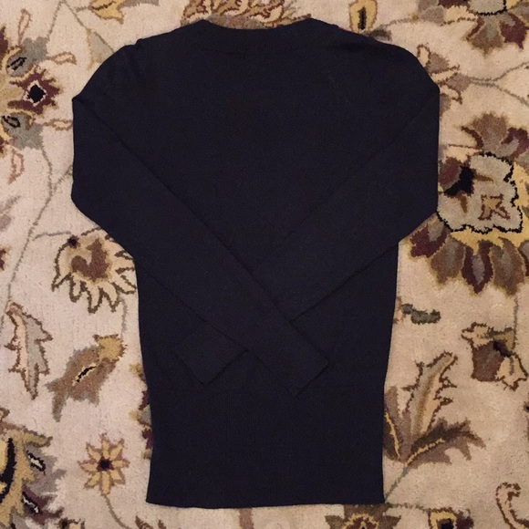 2/$20 ❤️Host Pick❤️👚 Guess Top👚 - Picture 5 of 8